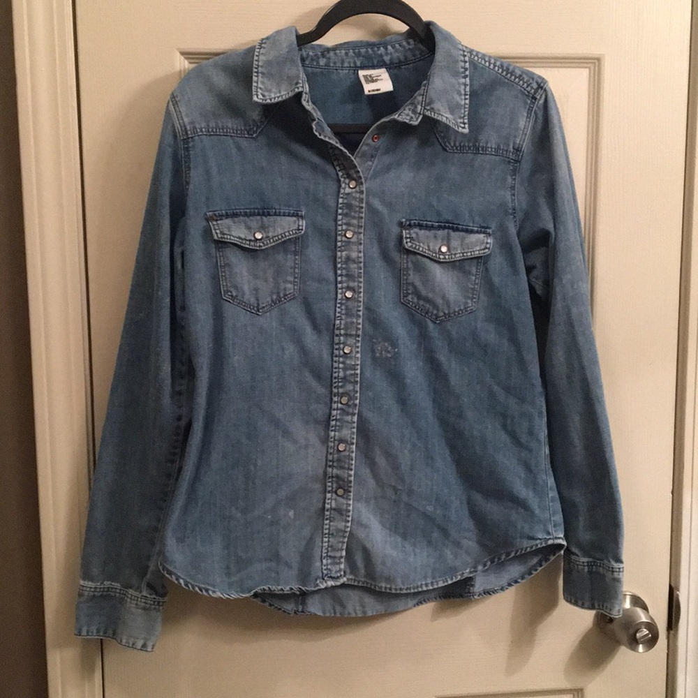 BRAND NEW jean button up shirt